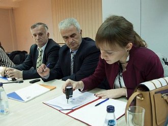 Spona potpisivanje ugovora